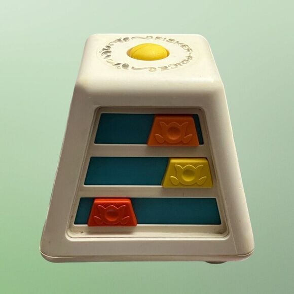 Vintage 1978 Fisher Price Turn and Learn No.156 Baby Box Activity Toy - Picture 2 of 6